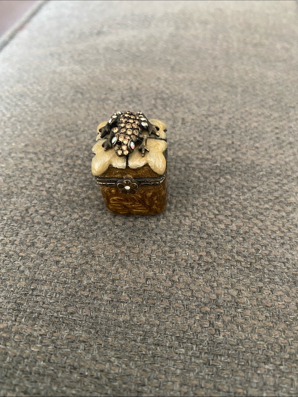 Jay Strongwater signed mini trinket box